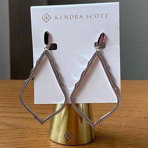 Kendra Scott Sophee earrings, silver, clip-on